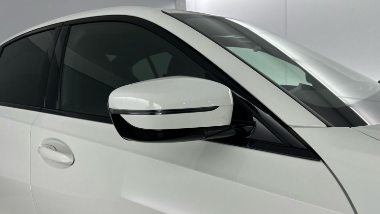 BMW 3 Series 320i M Sport 4dr Step Auto [Pro Pack] Petrol Saloon